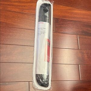 Staple Black Memory Foam Wrist Support